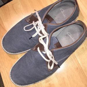 CLARKS denim and brown leather tennis shoes! HP!